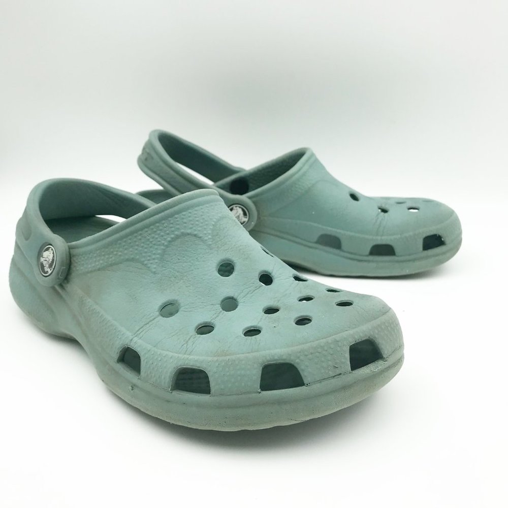 CROCS Classic Slip On Green Rubber Clogs Outdoor Waterproof Womens 6